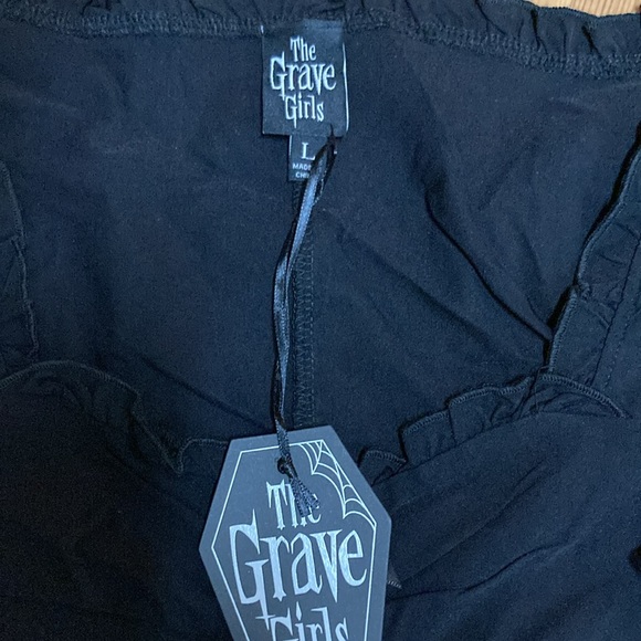 Grave girls, top size large New with tags - Picture 2 of 4